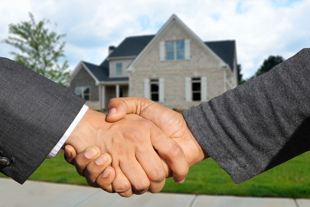 purchase, house, laptop wallpaper, house purchase, wallpaper hd, real estate, handing over, real estate agent, free background, mac wallpaper, full hd wallpaper, property, possession, worth, windows wallpaper, to buy, desktop backgrounds, cool backgrounds, contract, shaking hands, 4k wallpaper 1920x1080, handshake, agreement, beautiful wallpaper, free wallpaper, hd wallpaper, partnership, hand, man, collaboration, wallpaper 4k, 4k wallpaper, background, people